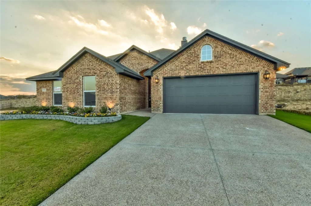 New home for sale in benbrook texas