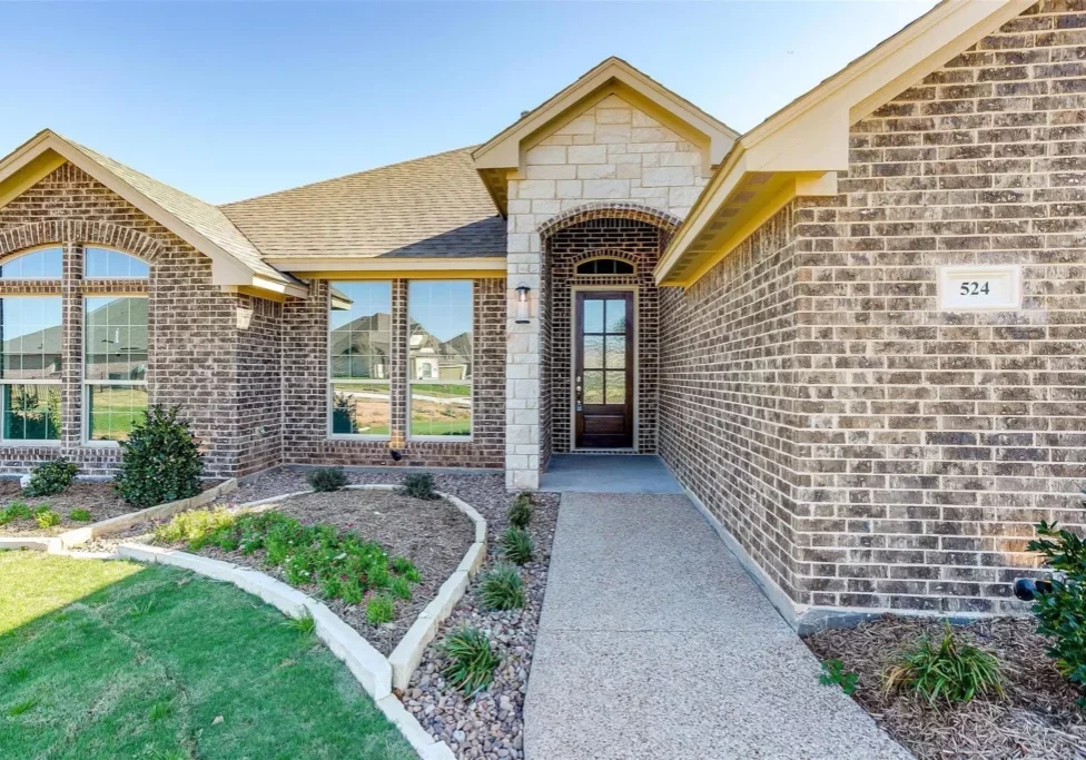 524 River Bank Ct, Granbury, TX